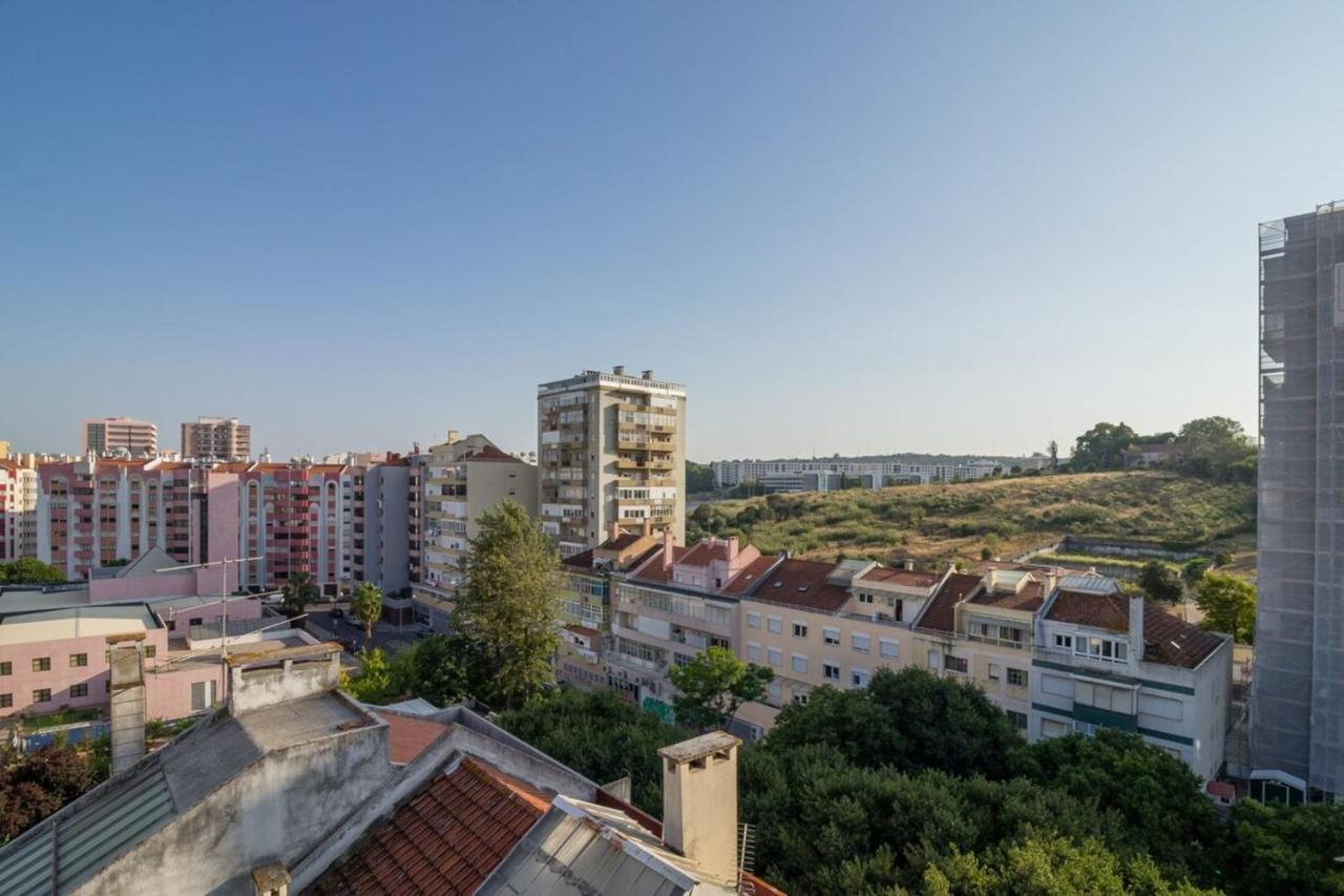 Apartment Modern 2 Bedroom With Views In Lisbon